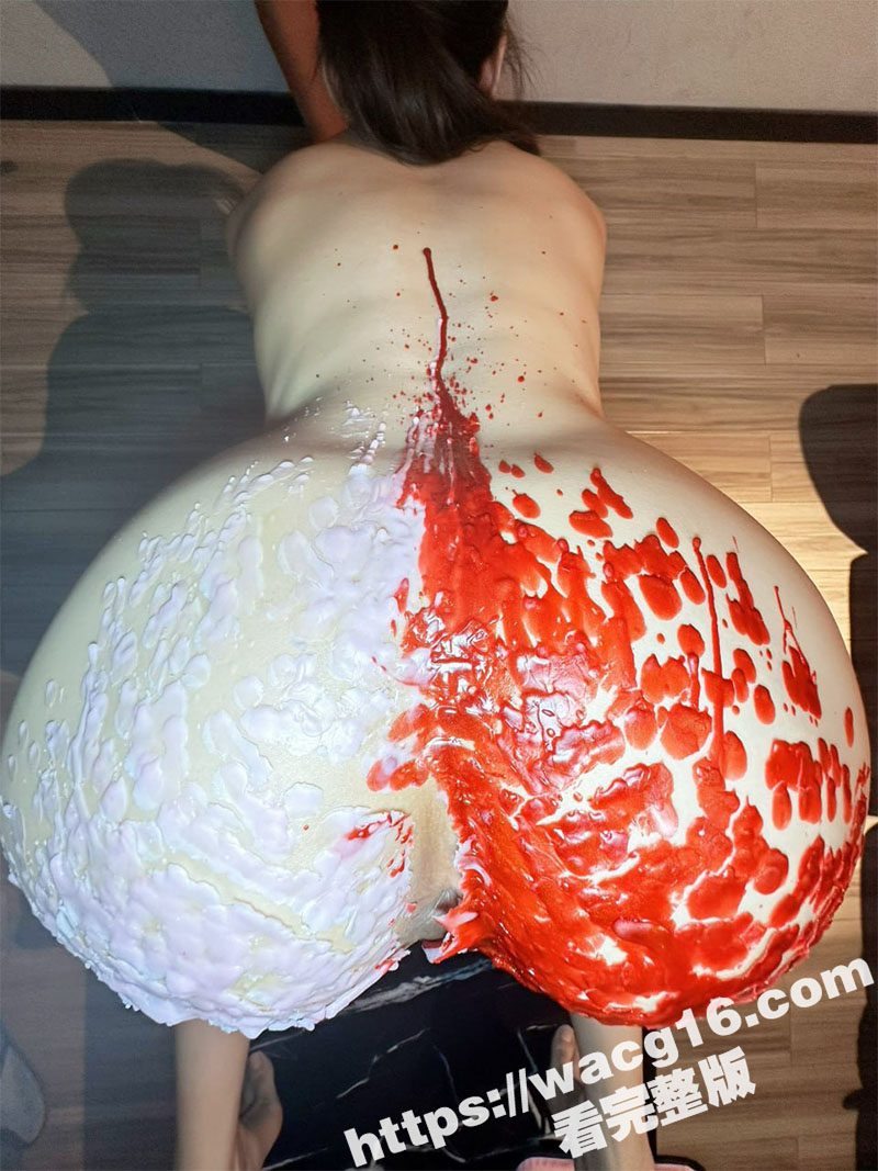 推特重口女神依然Yi相关图片
