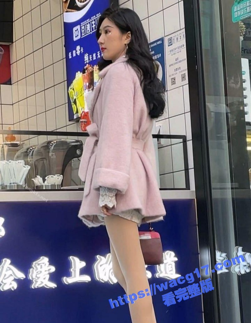 抄底大神街拍气质美少相关图片