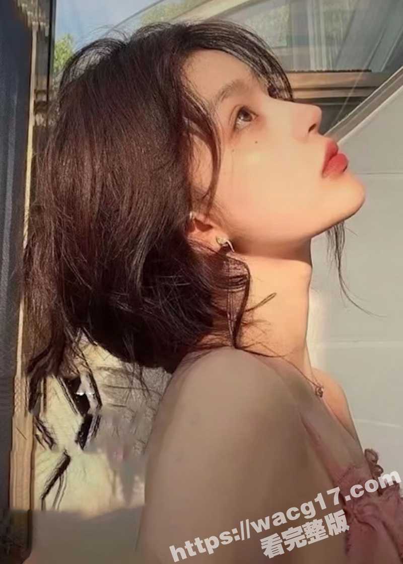 花椒现役顶流主播 西梅 大尺度裸体露三点艳舞 大尺度自慰骚拍 长腿蜂腰巨顶身材诱惑值拉满！