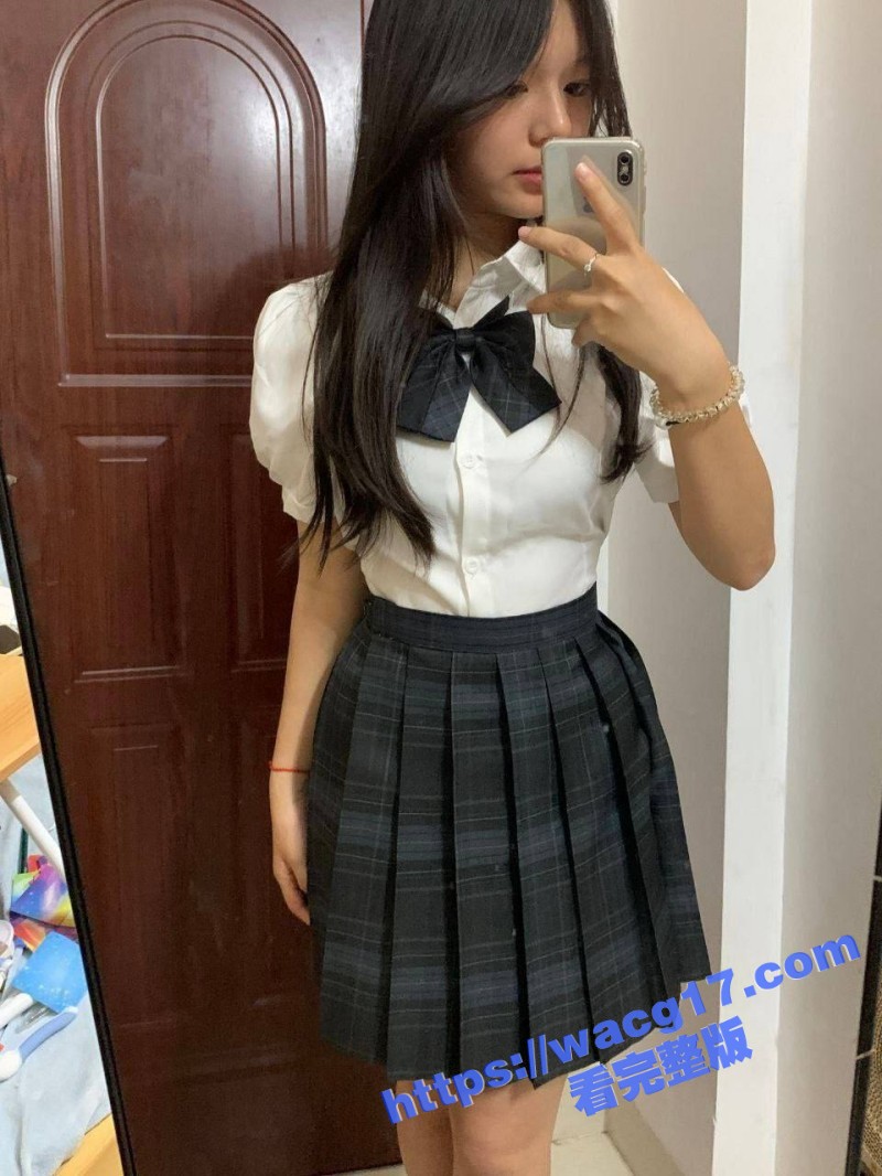 清纯大一学生妹遭渣男相关图片