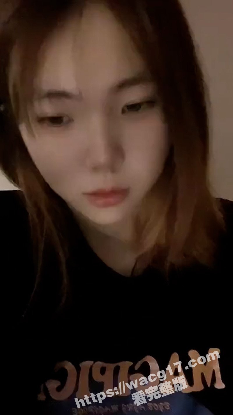 大二学姐沦陷于欲望深渊 在宿舍大胆自拍自慰视频 纯洁外表下隐藏极致反差性癖