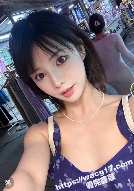 吃饭时爆操老姐到高潮相关图片