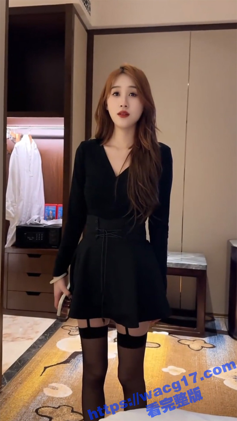 我和爸爸的女秘书出差相关图片