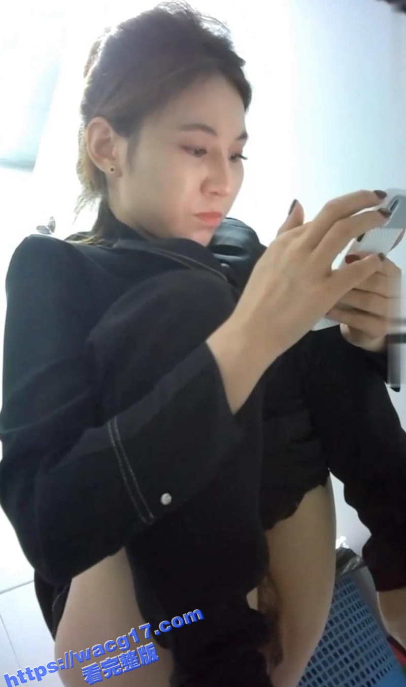 冷艳御姐女上司女厕被相关图片