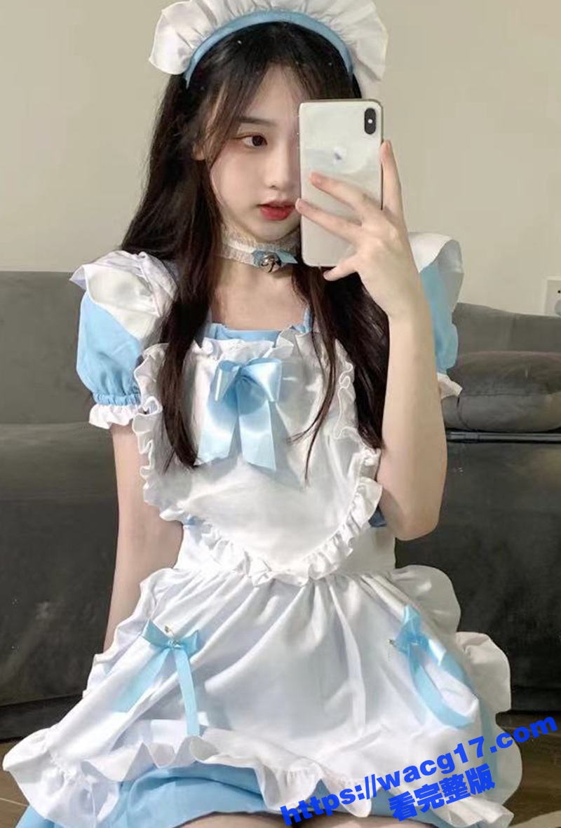 白嫩00后巨乳美少女相关图片