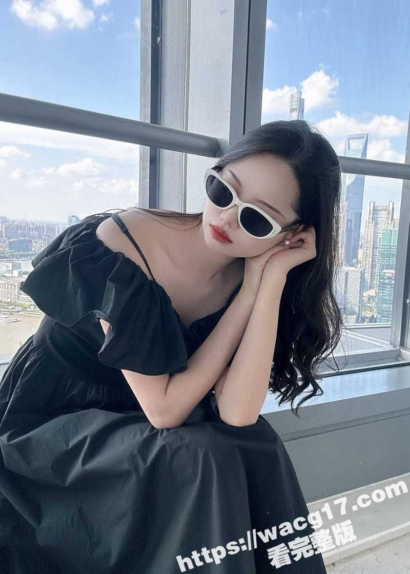 极品眼镜娘清纯萝莉外相关图片
