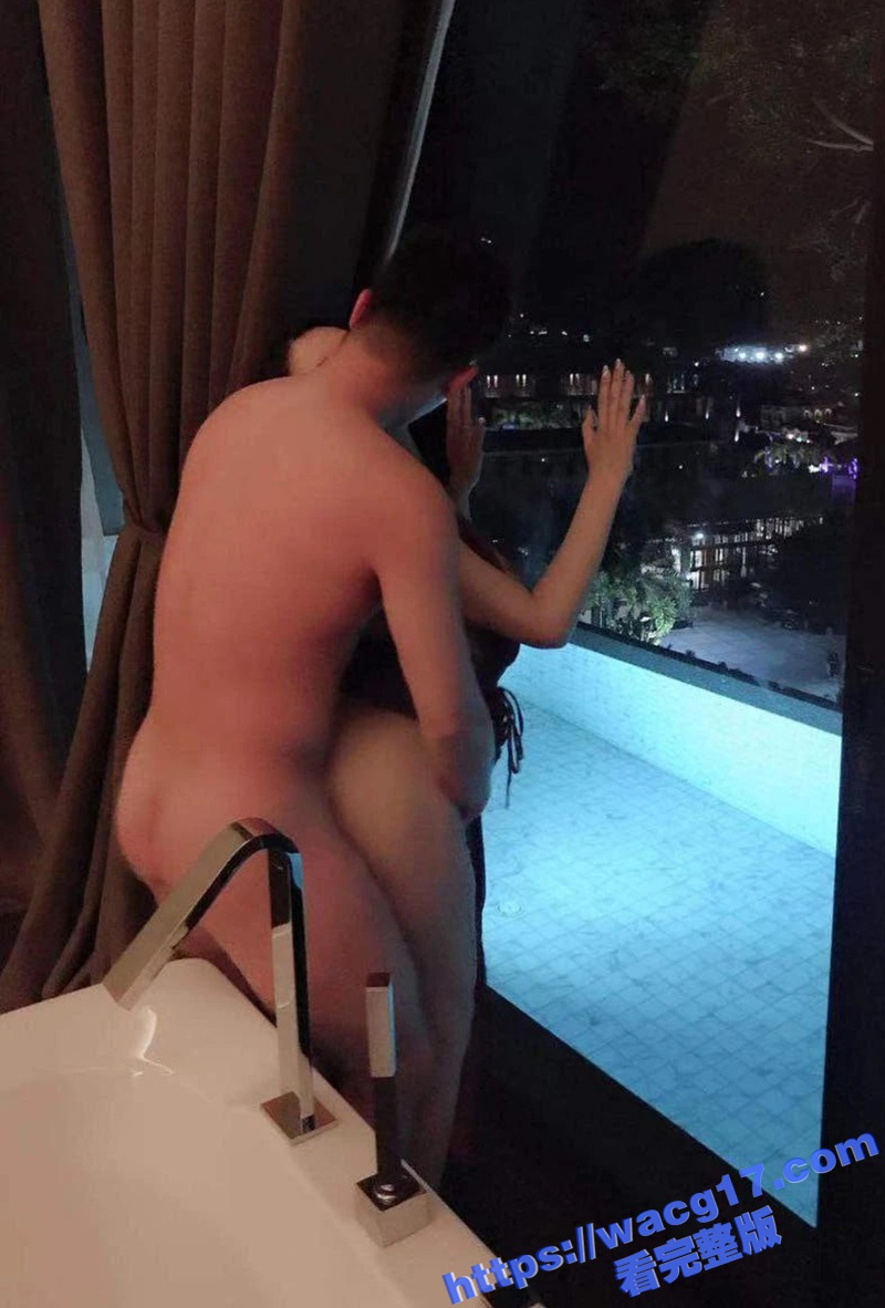 高端女模三亚伴游日常相关图片