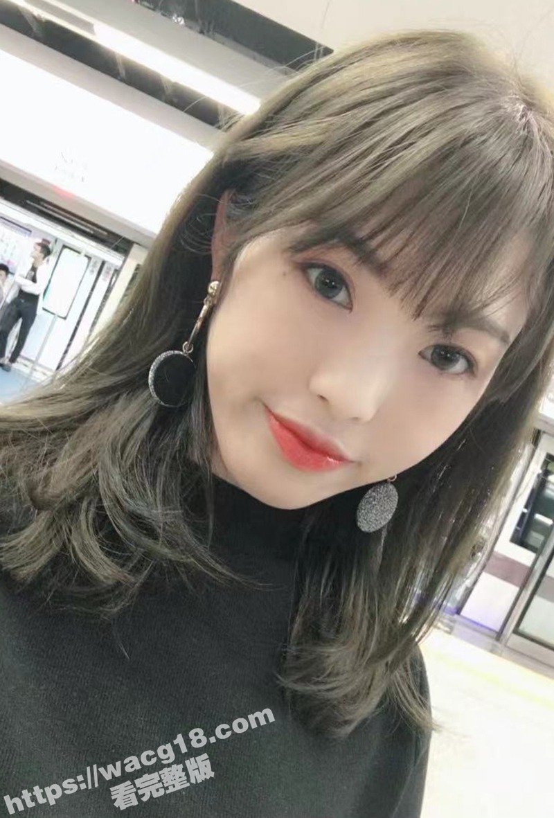 顶级身材御姐女神背着老公偷情！紧身旗袍搭配黑丝 蜜桃臀高高翘起被后入爆操到高潮不止 床单都干湿透了！