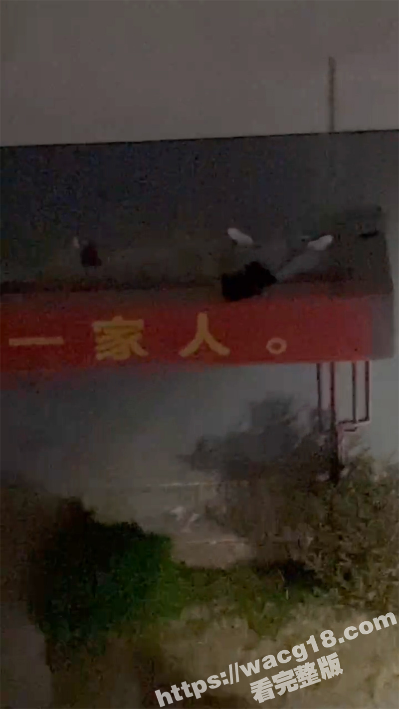 柳州机电工程学院学生跳楼事件现场视频曝光！ 据传疑似灵异事件 死前女孩精神状态异常 实在太可怕了！