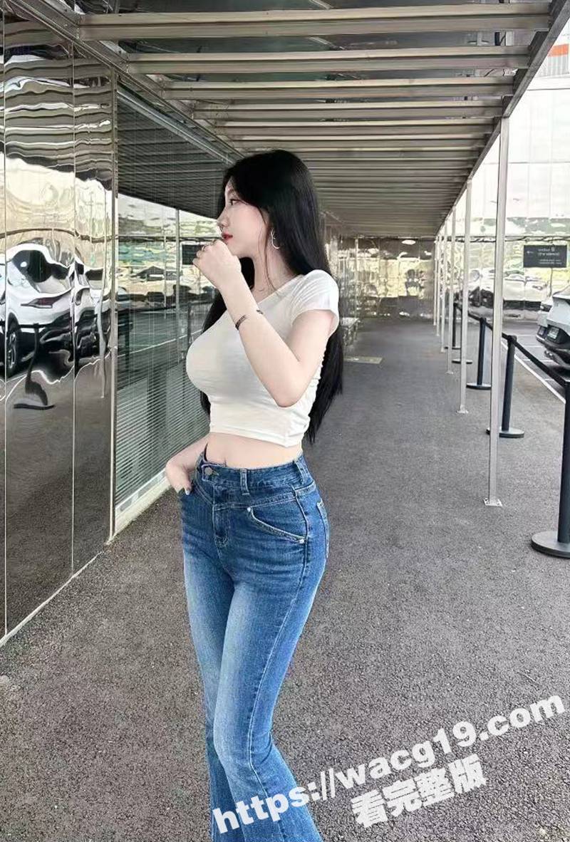 紧身开档牛仔裤美女御相关图片