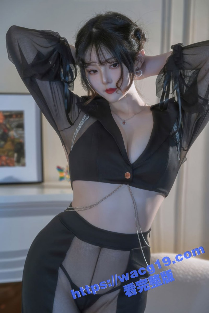 推特极品网红模特夏夏子 大尺度热辣写真！身材凹凸有致妖娆魅惑 丁字裤黑丝性感无比！