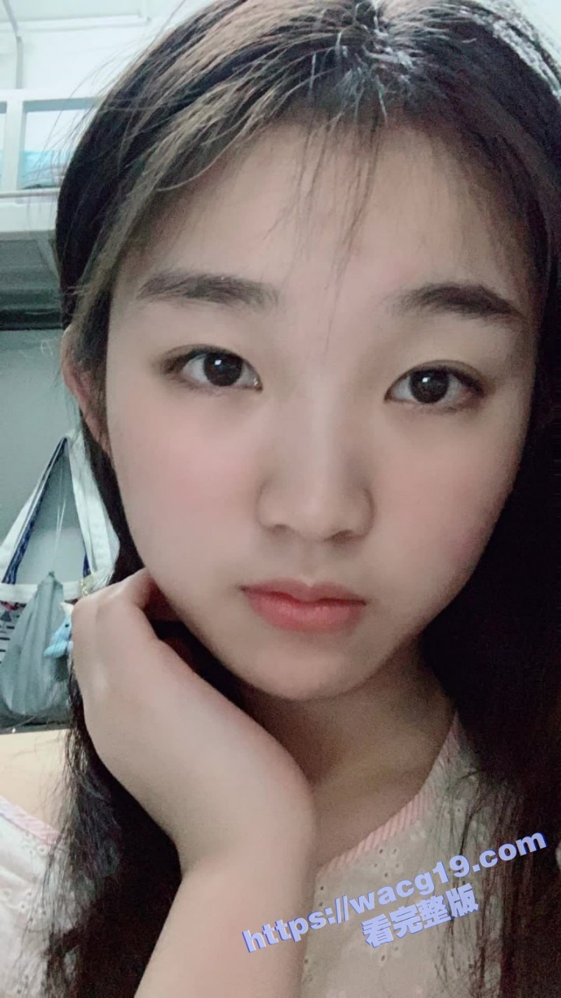 广东金融学院清纯女大刘晓倩 不雅视频流出！看似小家碧玉实则性爱姿势都会 极具反差感！
