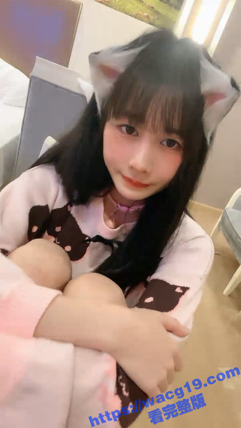 清纯系天花板美少女 被男友哄骗下海直播 情趣猫耳甜美至极 掰开修长美腿 第一视角爆操无毛嫩穴！