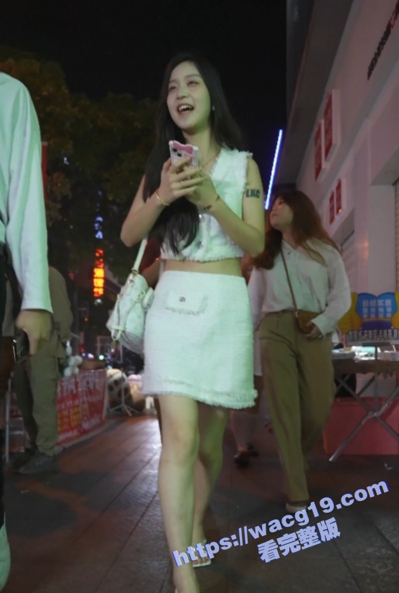 极品高颜值美女和男友相关图片