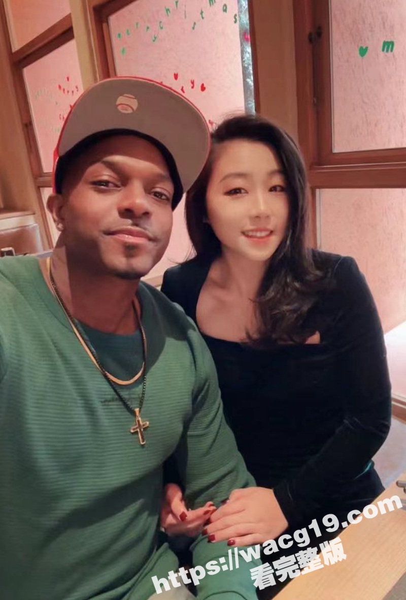 华裔正妹和黑人男友啪啪自拍流出 舌吻口交无套后入 各种姿势猛插 高潮到腿软抽搐 最后直接内射灌满子宫！