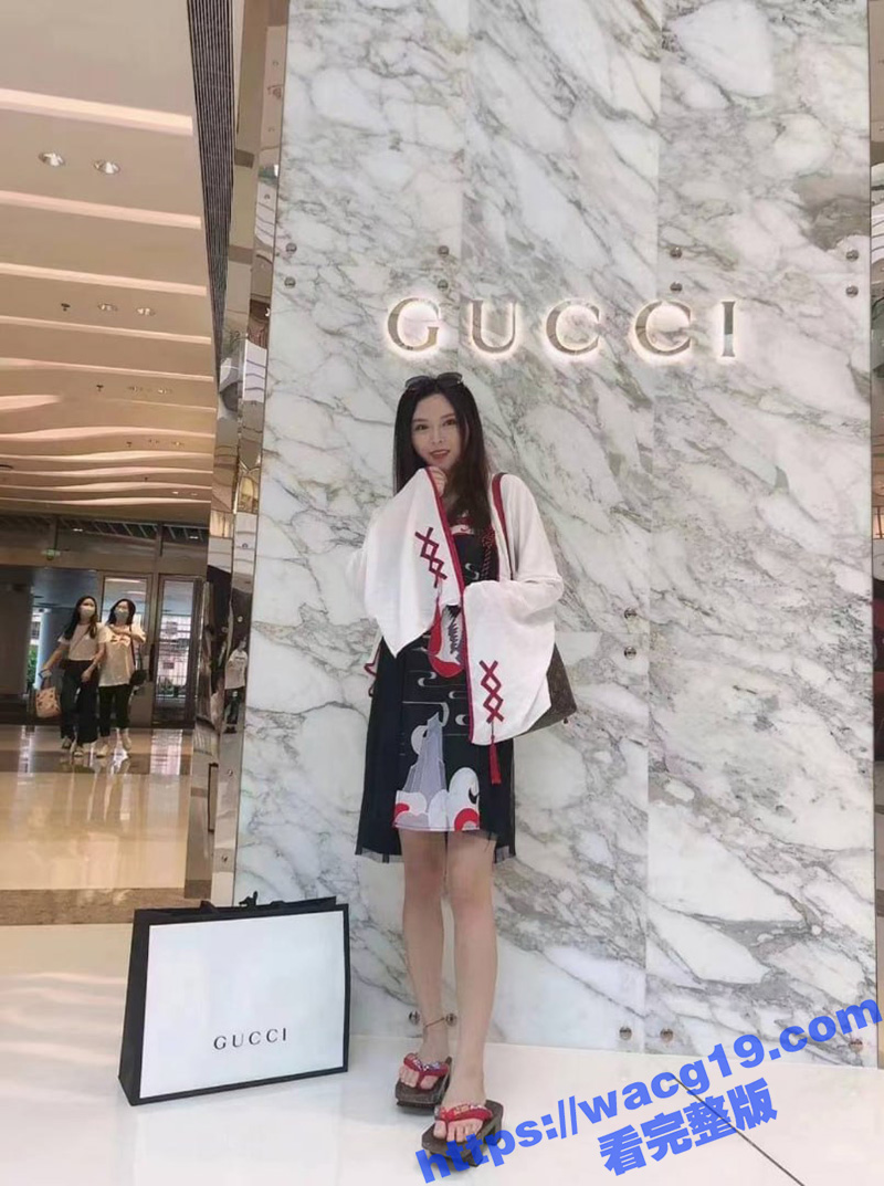 厦门湖里区楼凤珍妮 98年C杯165长腿女神 高颜值性感骚货 情趣制服被金主各种爆操 视频流出