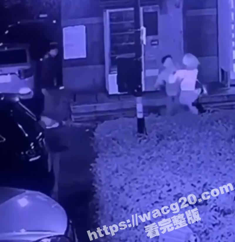浙江杭州惊现马路痴汉相关图片