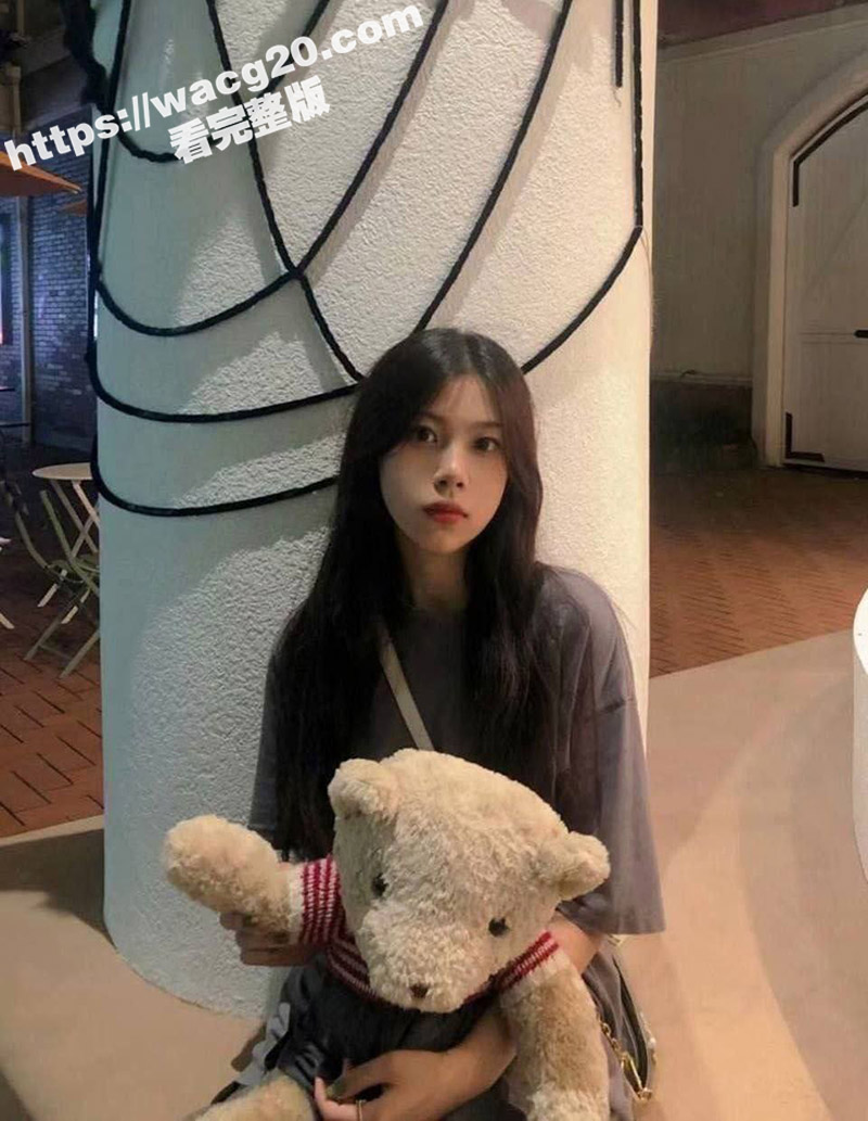高颜值小萝莉 沦为精相关图片