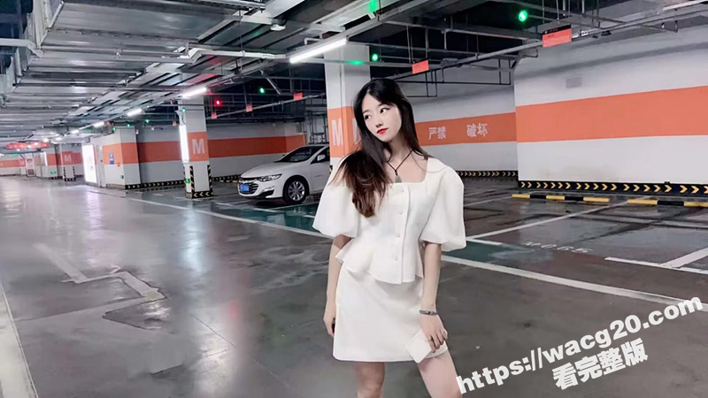 欲求不满的新婚小少妇相关图片