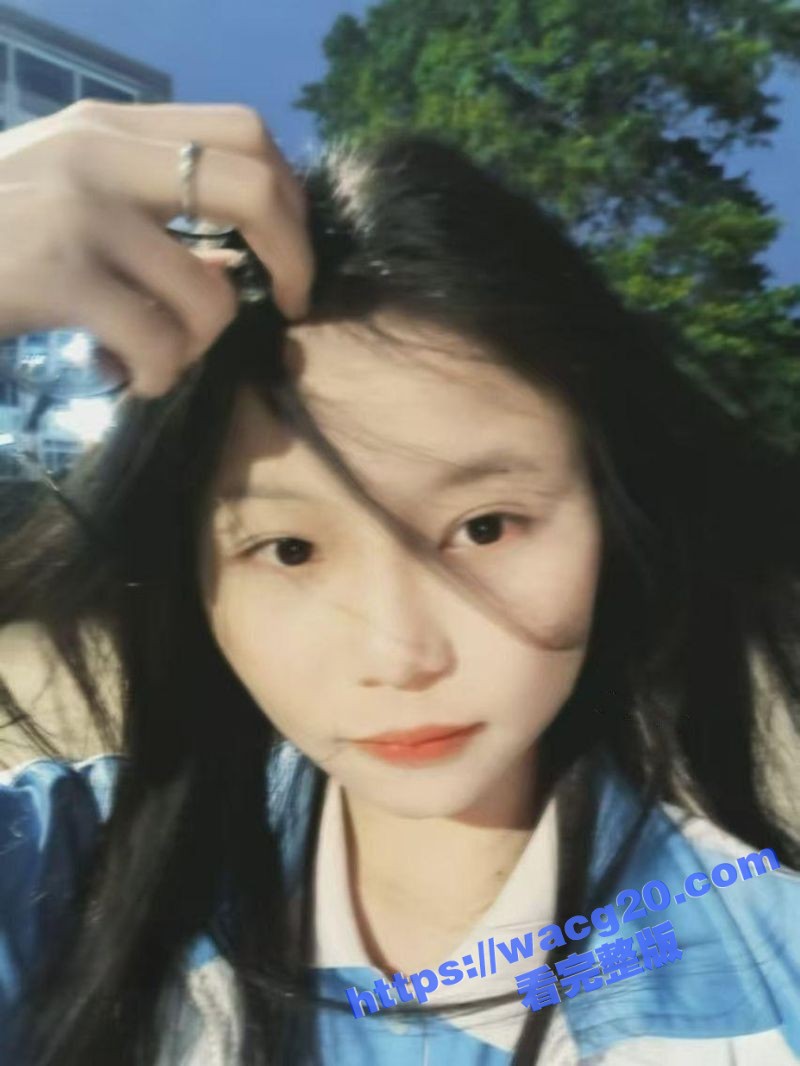 约炮高颜值清纯反差嫩相关图片