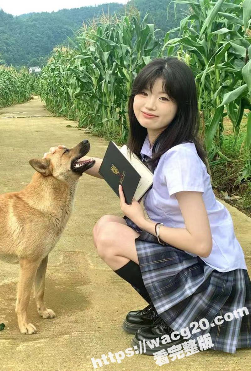兄妹乱伦 休年假回村开导休学妹妹 无意把她成功拿下 无套后入紧穴 各种调教操得她飘飘欲仙