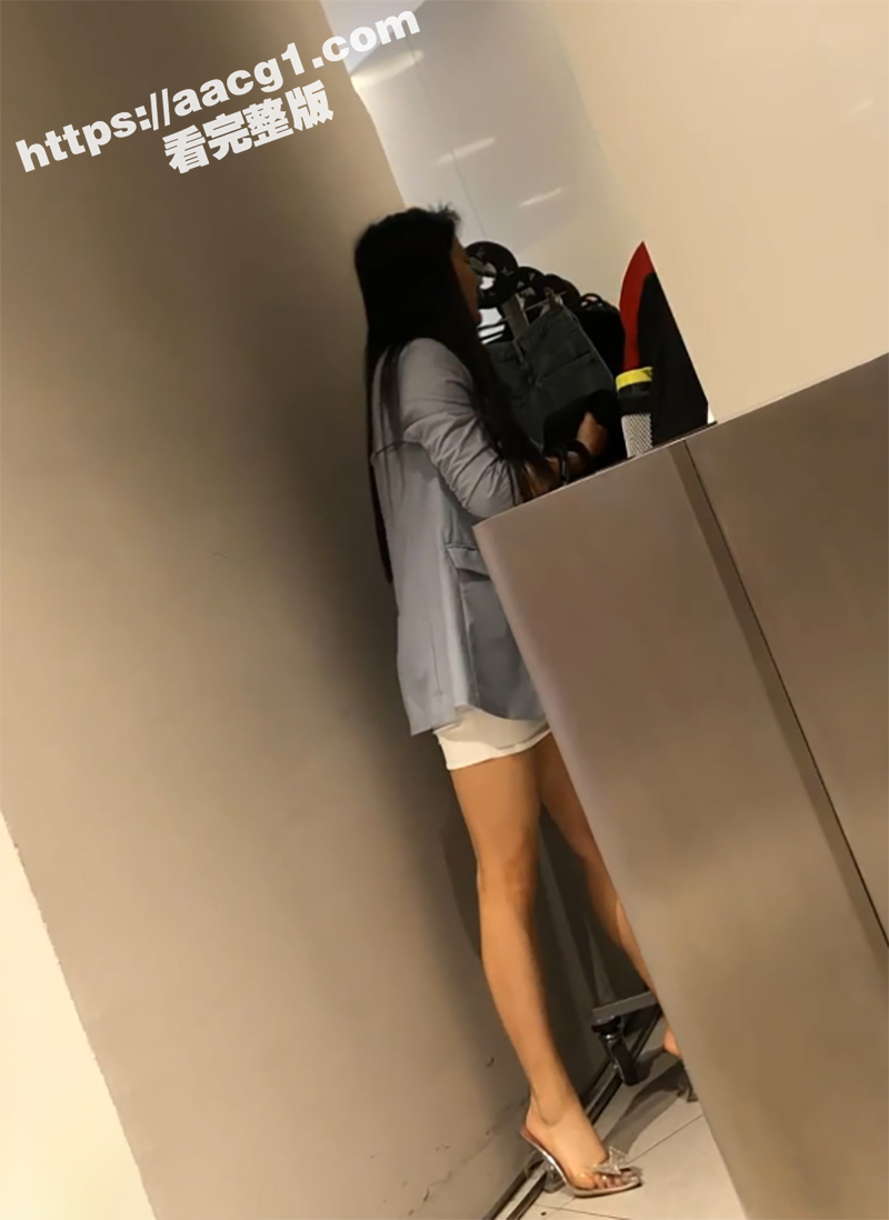 商场跟踪抄底短裙少妇相关图片