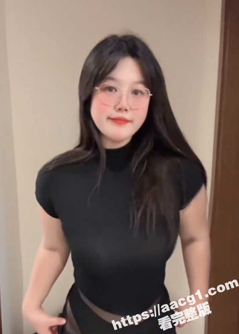 抖音19万粉丝菠萝噗相关图片
