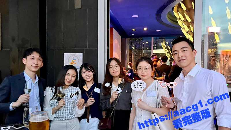 女白领化身性虐母狗 香港金融公司OL 林美玲 下班后摇身一变成为反差巨乳母狗 酷爱被人爆操肥臀