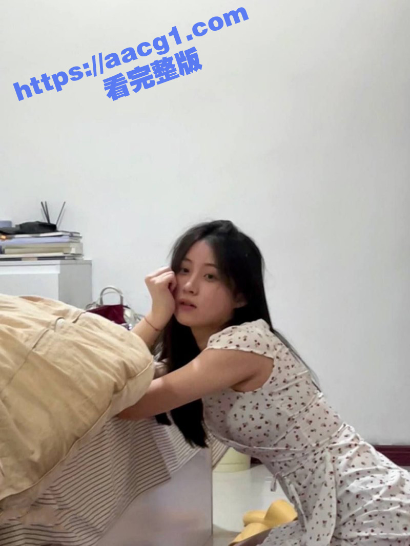 极品清纯美女 情侣同居私拍泄密 纤细玉腰遭肆意把玩 撅臀挨拍嫩穴淫水横流
