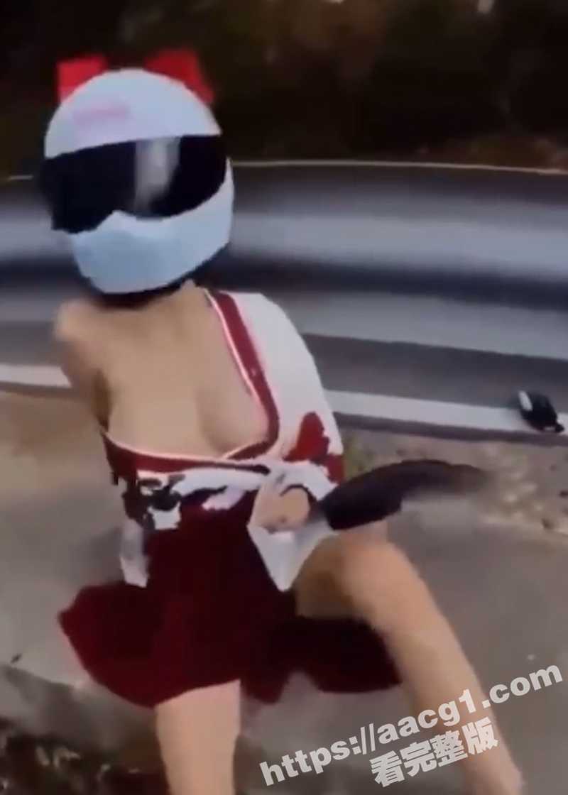 女骑手高速车祸 摔到相关图片