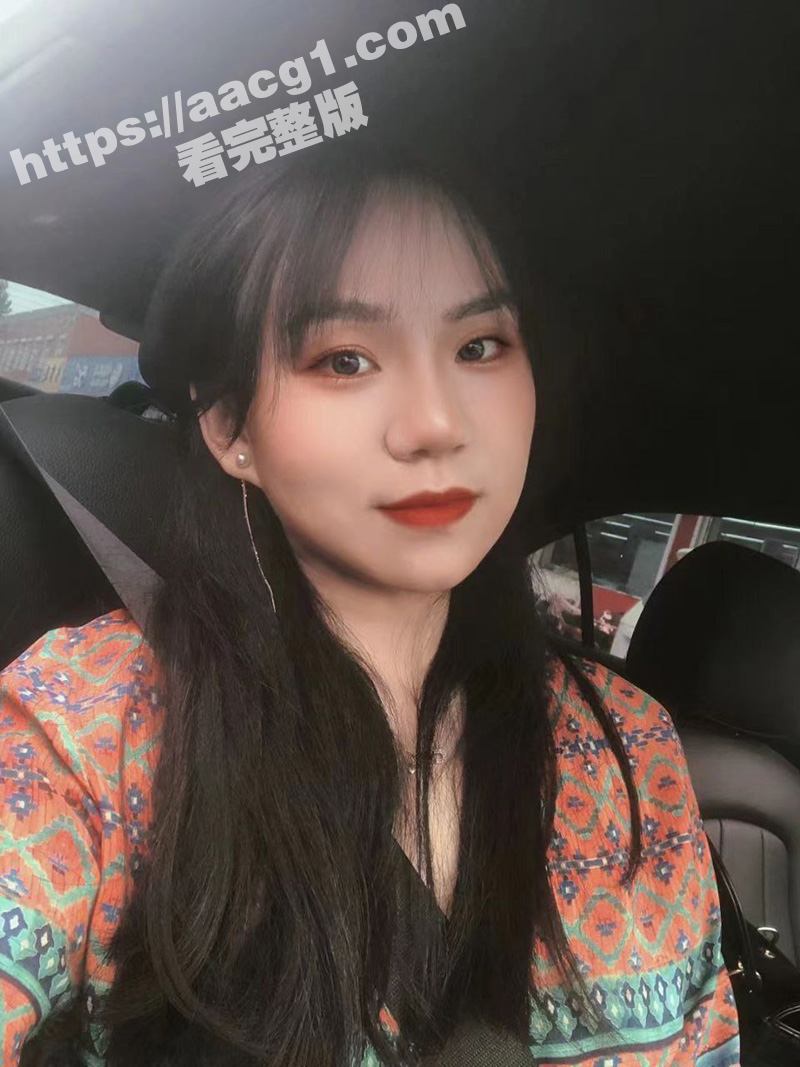 怀化极品小少妇朱映霞 平时贤妻良母 脱掉衣服骚的没边 穿上性感丝袜 被炮友酒店输出暴力抗腿抽插