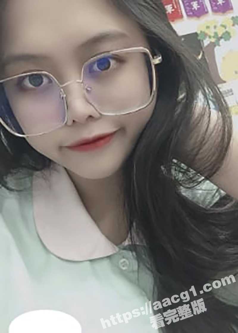 爆乳援交学生妹现场露相关图片