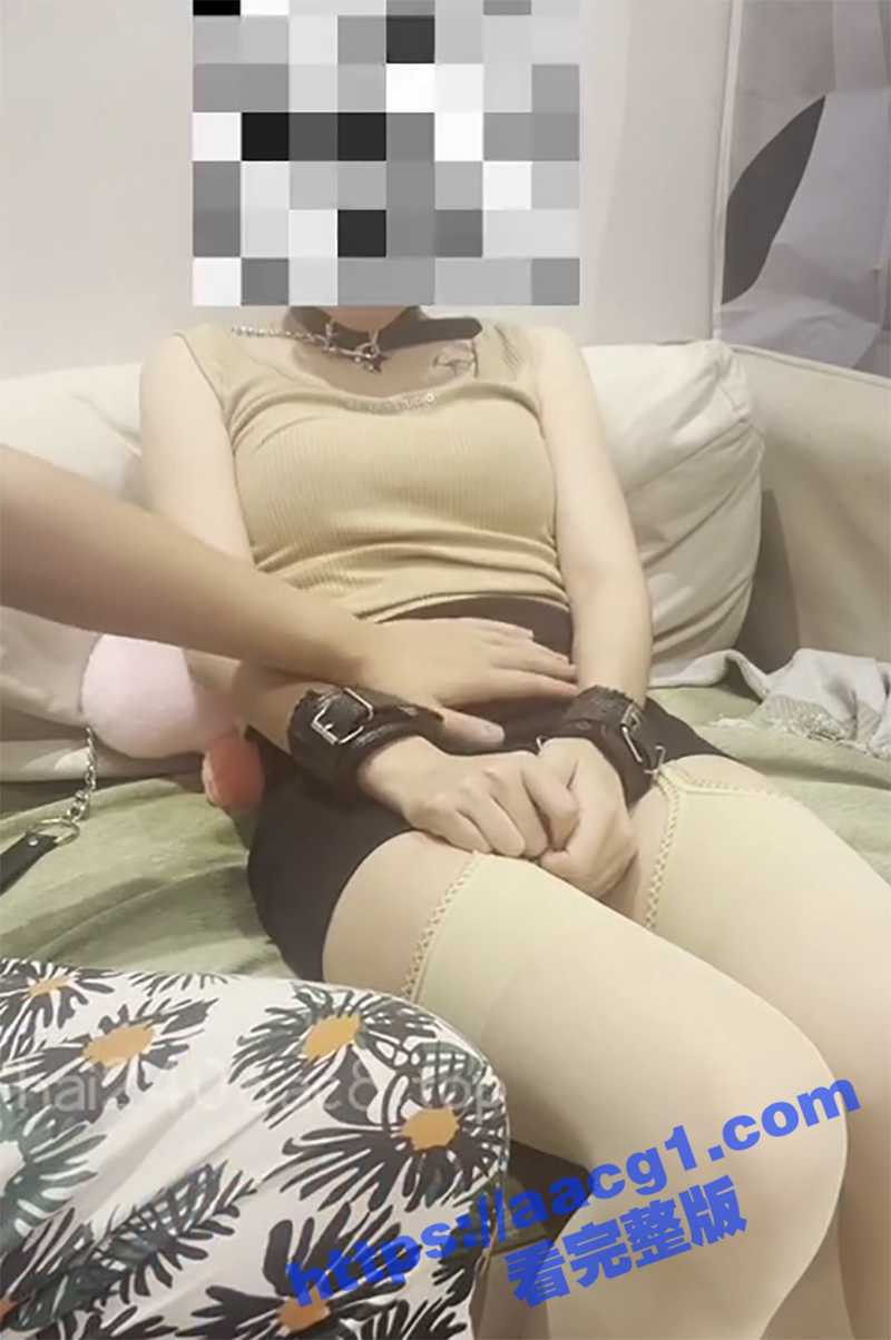 海角大学妹妹同居系列相关图片