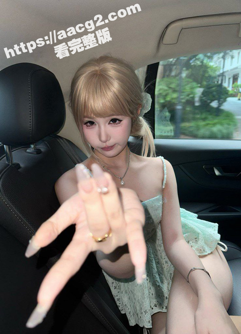 抖音嫩妹女神小屁大王相关图片