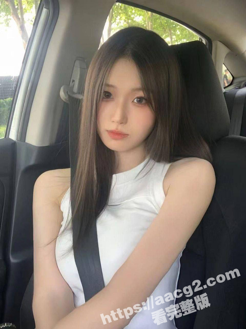湖北严秀娜人前高冷女相关图片