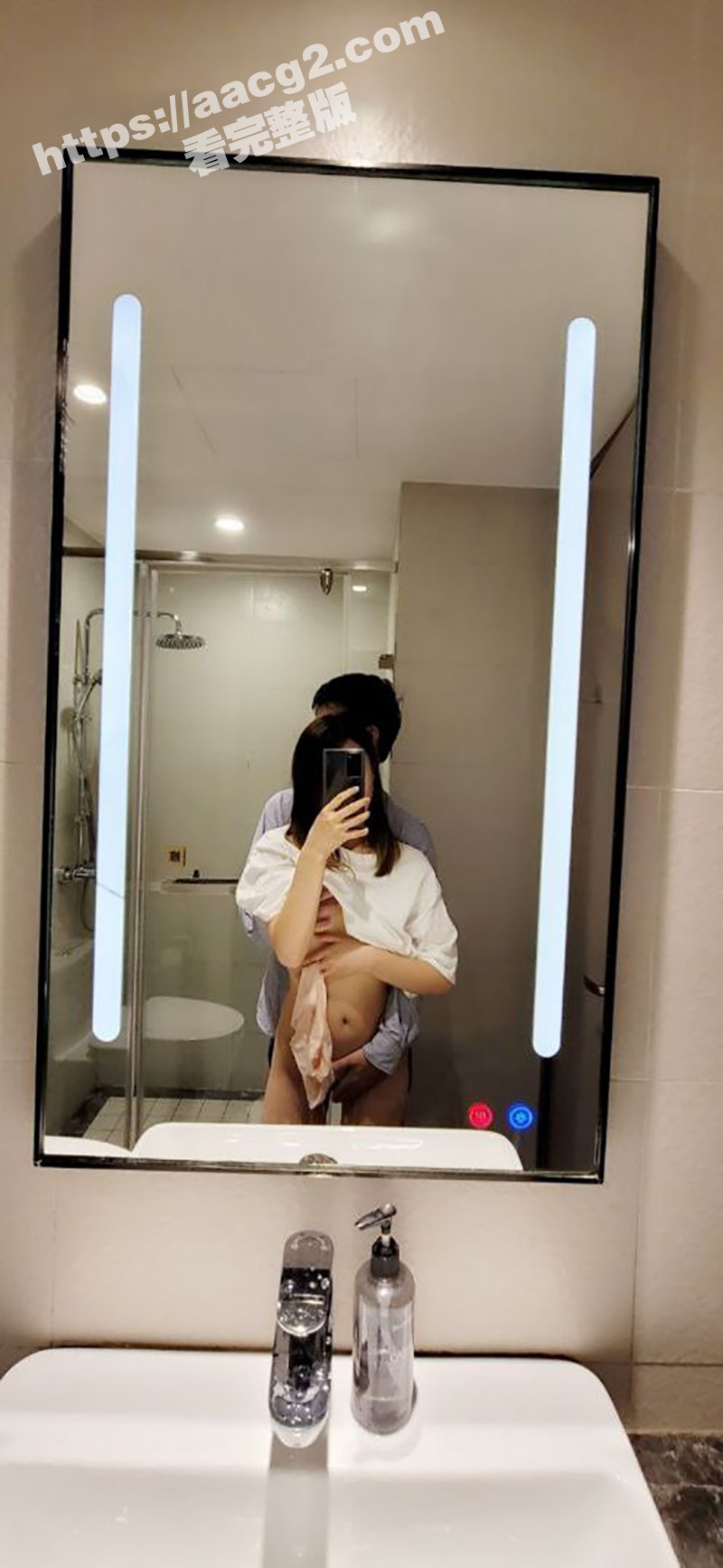 成都女大学生 林书 相关图片