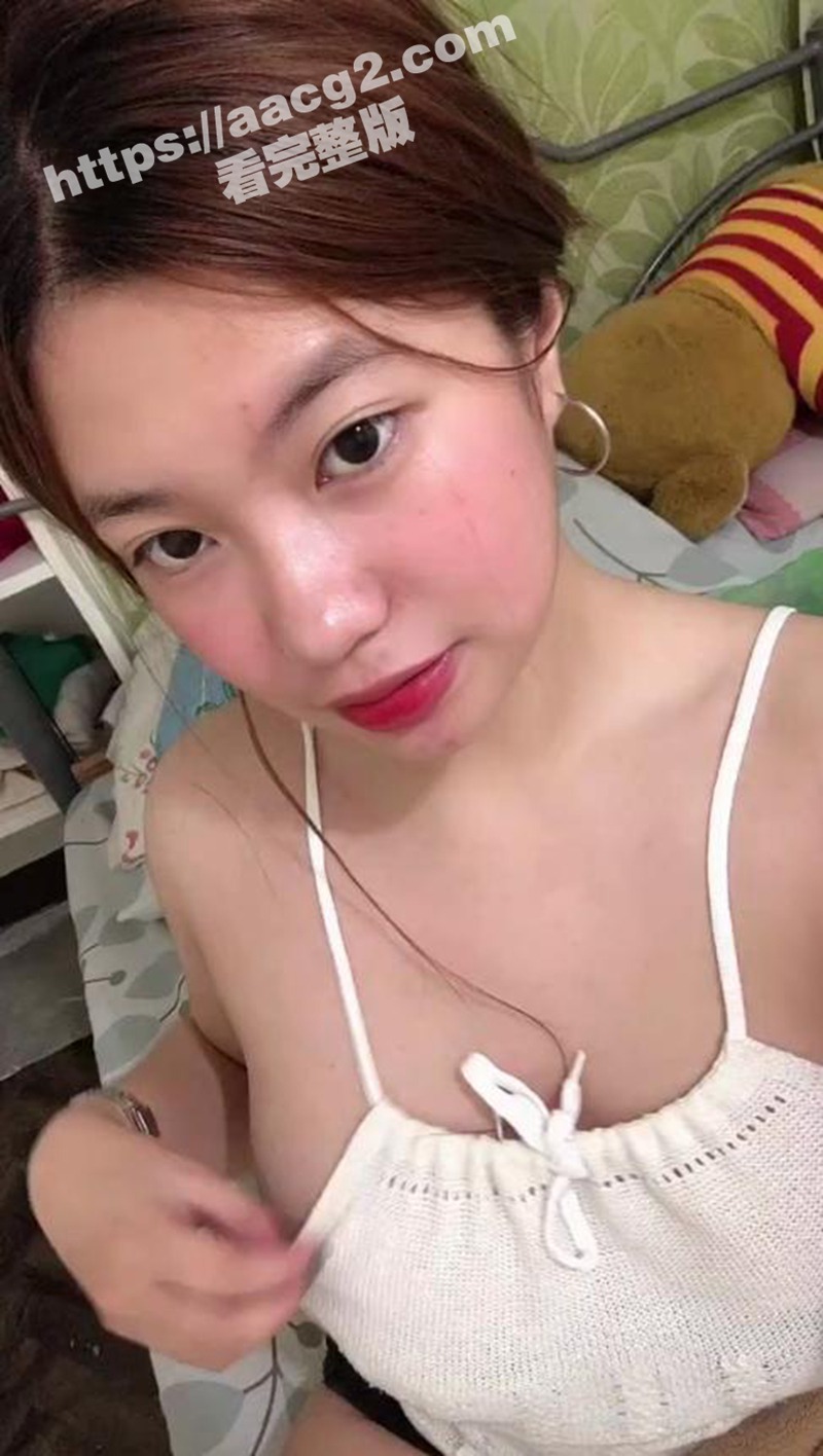 台湾IG小网红自拍自我调教 巨乳红唇娇艳欲滴 大胆揉搓双峰吐舌挑逗