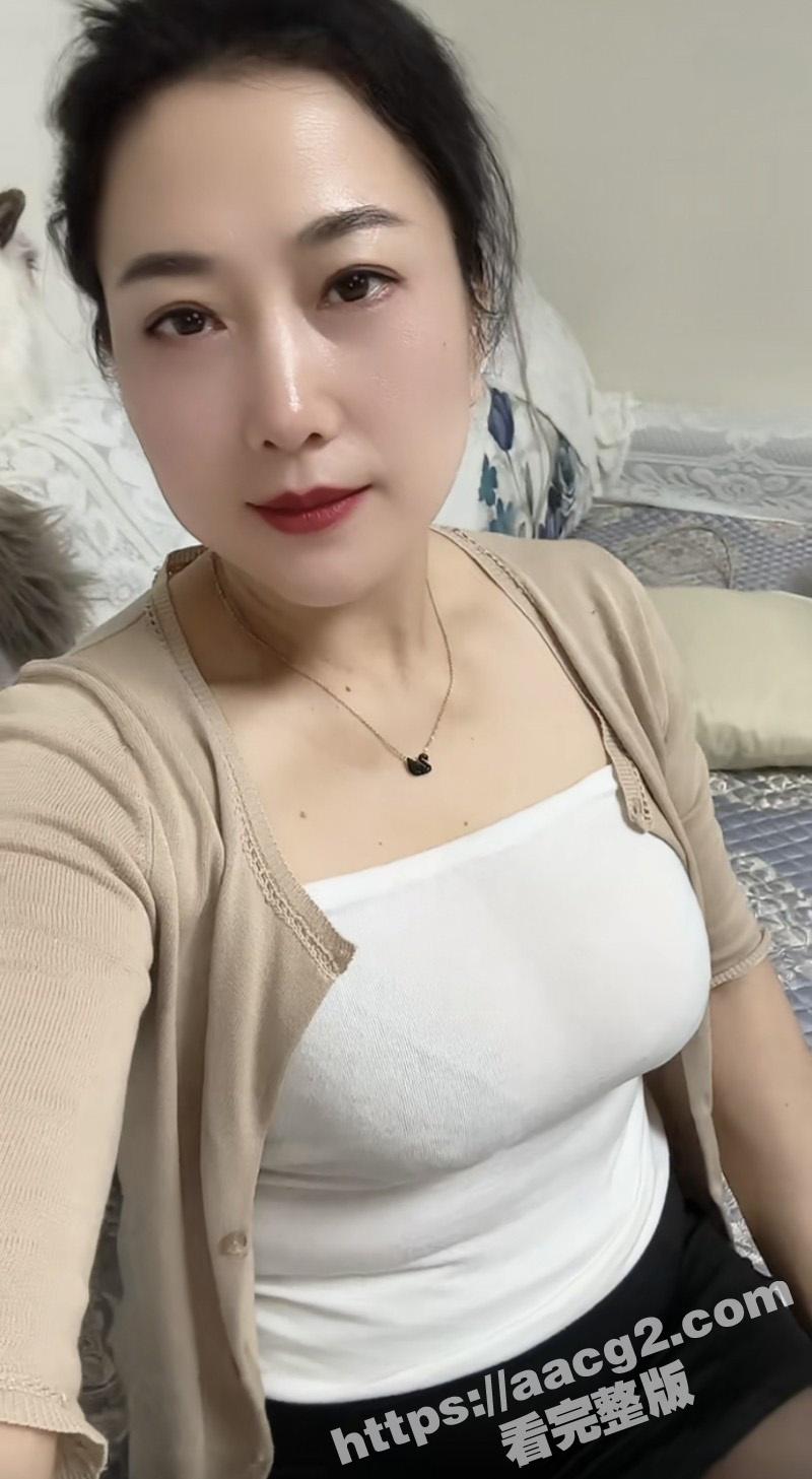 快手小网红巨乳人妻嫂相关图片