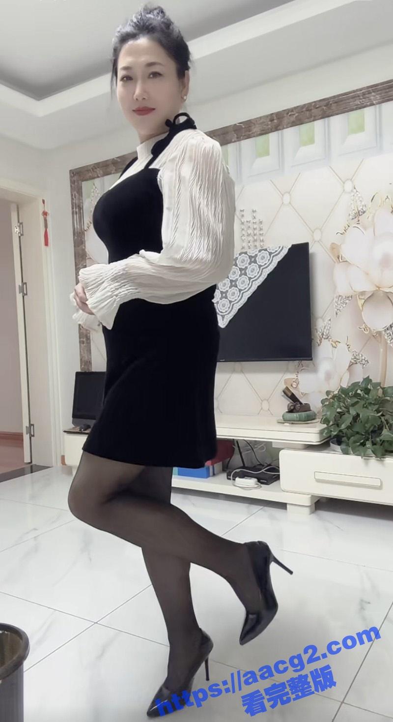 快手小网红巨乳人妻嫂相关图片