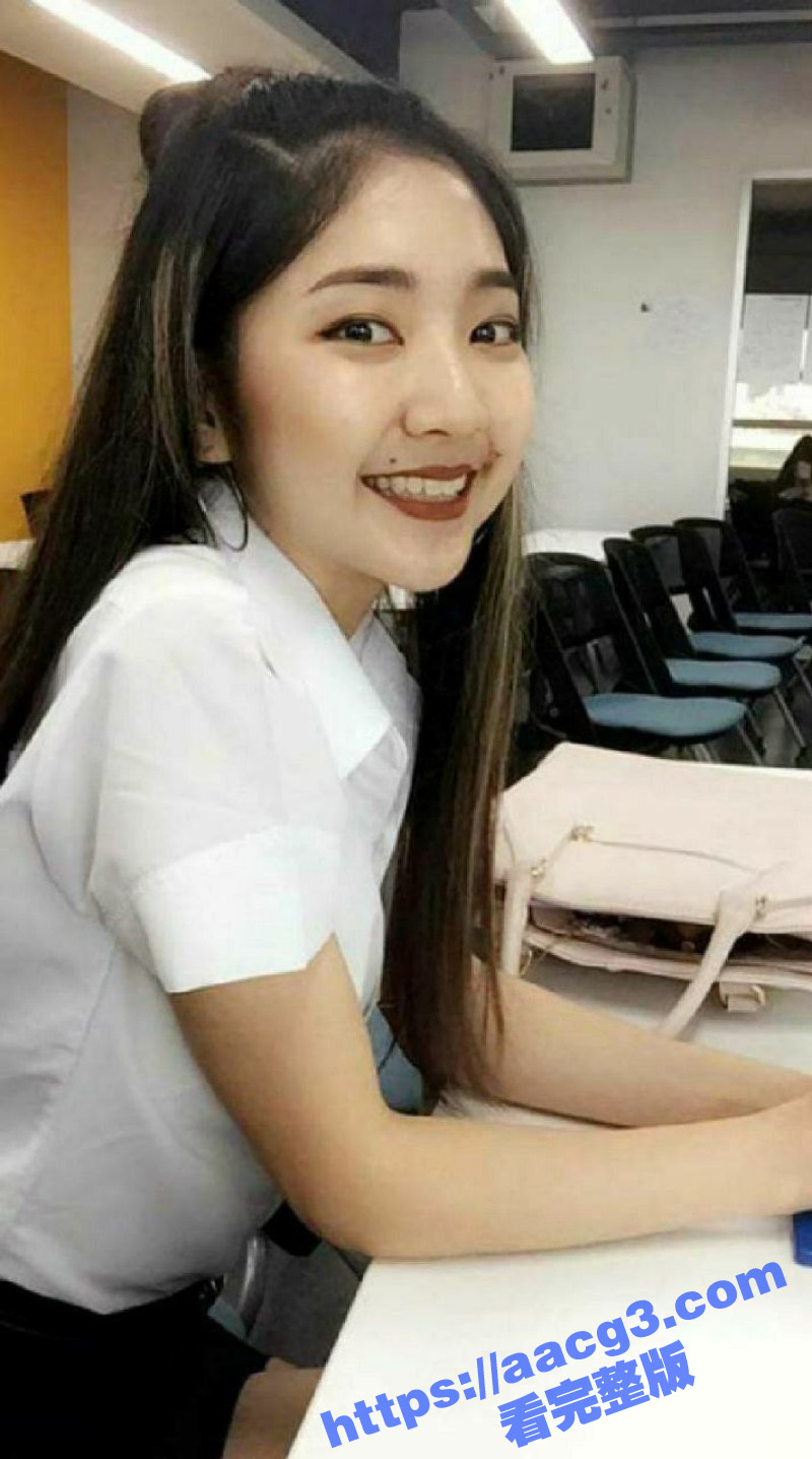 美人痣反差母狗销售员相关图片