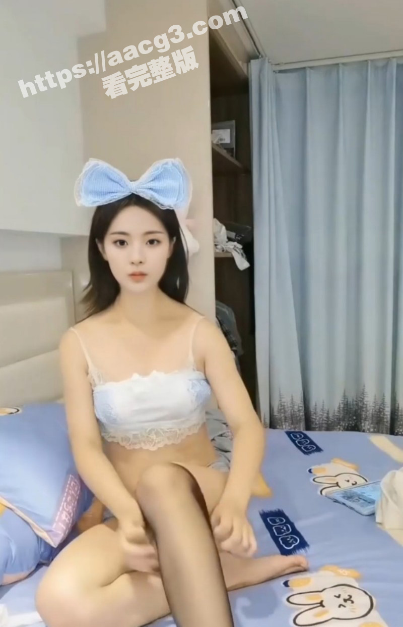 AI换脸女神杨超越 相关图片