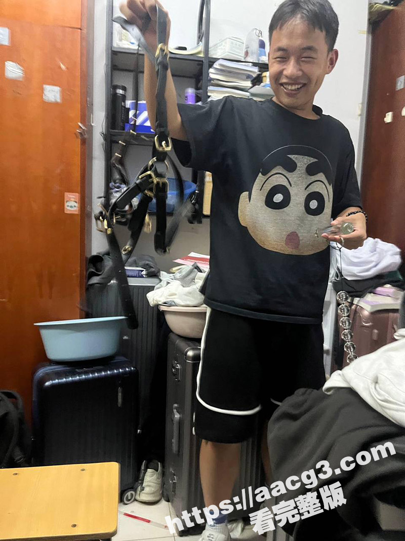 整理宿舍发现学姐圣遗相关图片