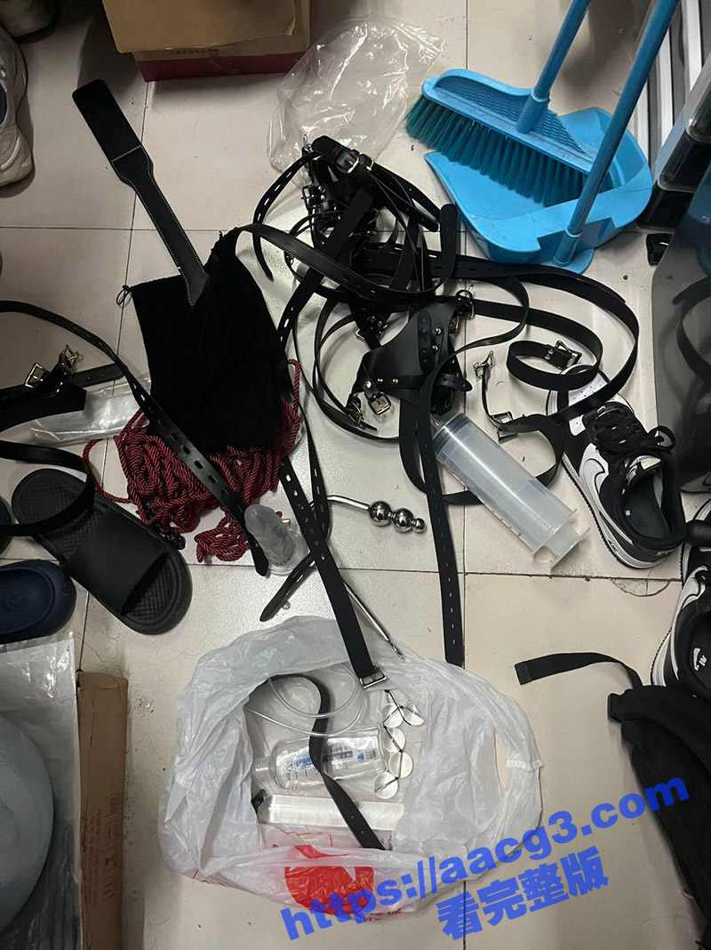 整理宿舍发现学姐圣遗相关图片