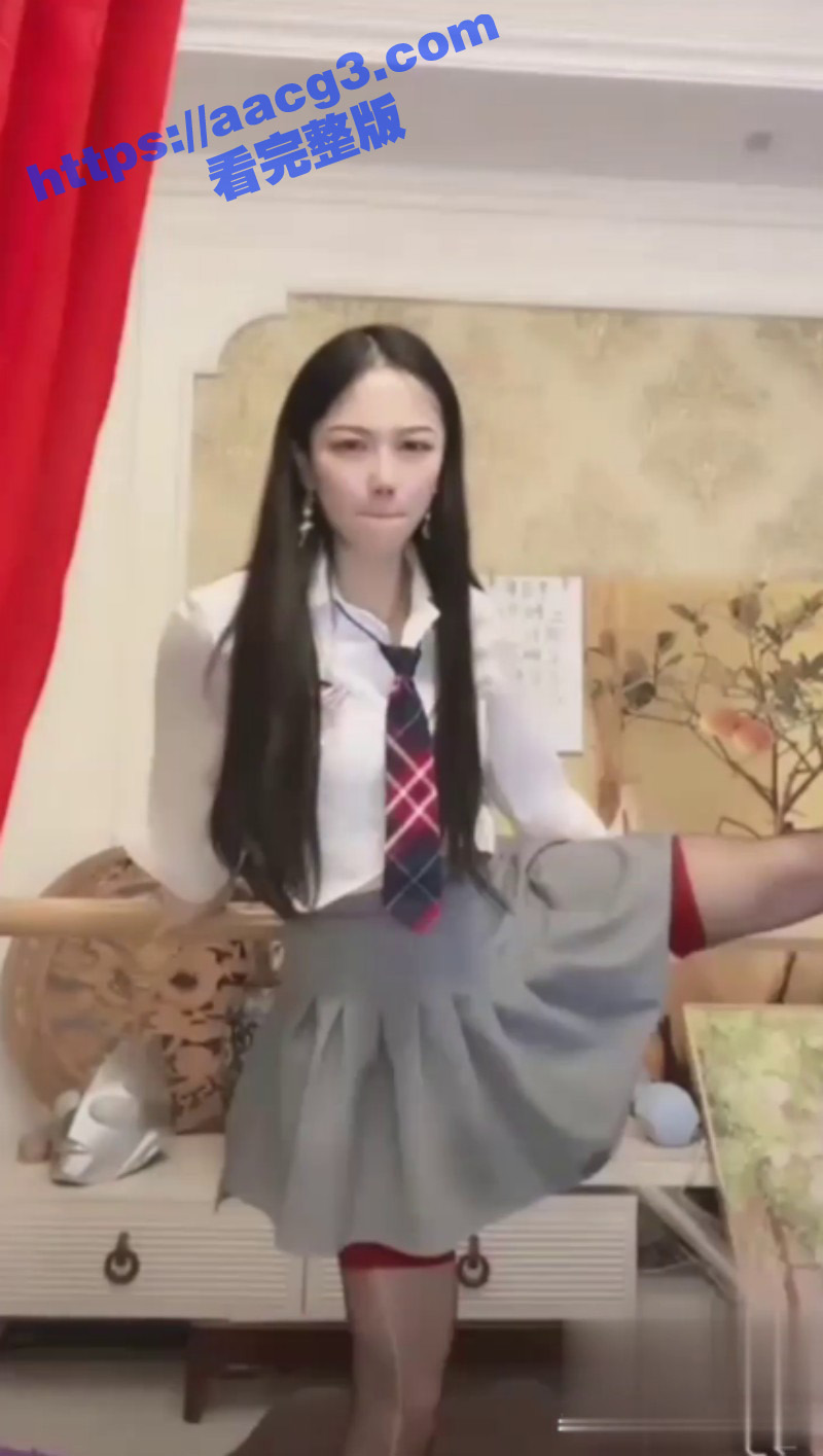 抖音网红女主播小龙女相关图片