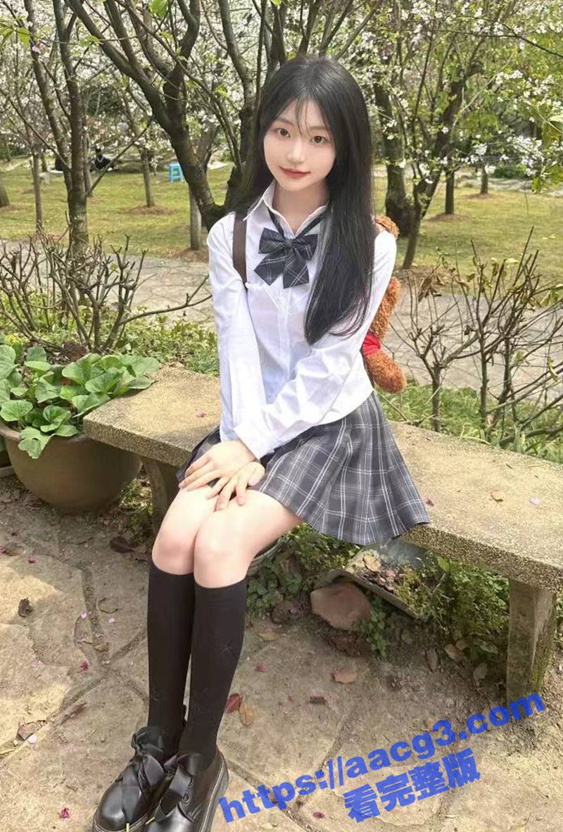 约炮黑丝JK学妹 饥渴学妹主动把我扑倒 酒店无套后入抽插 学妹打飞机手法超顶