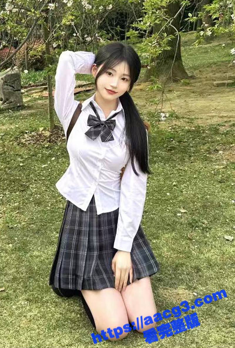约炮黑丝JK学妹 饥相关图片