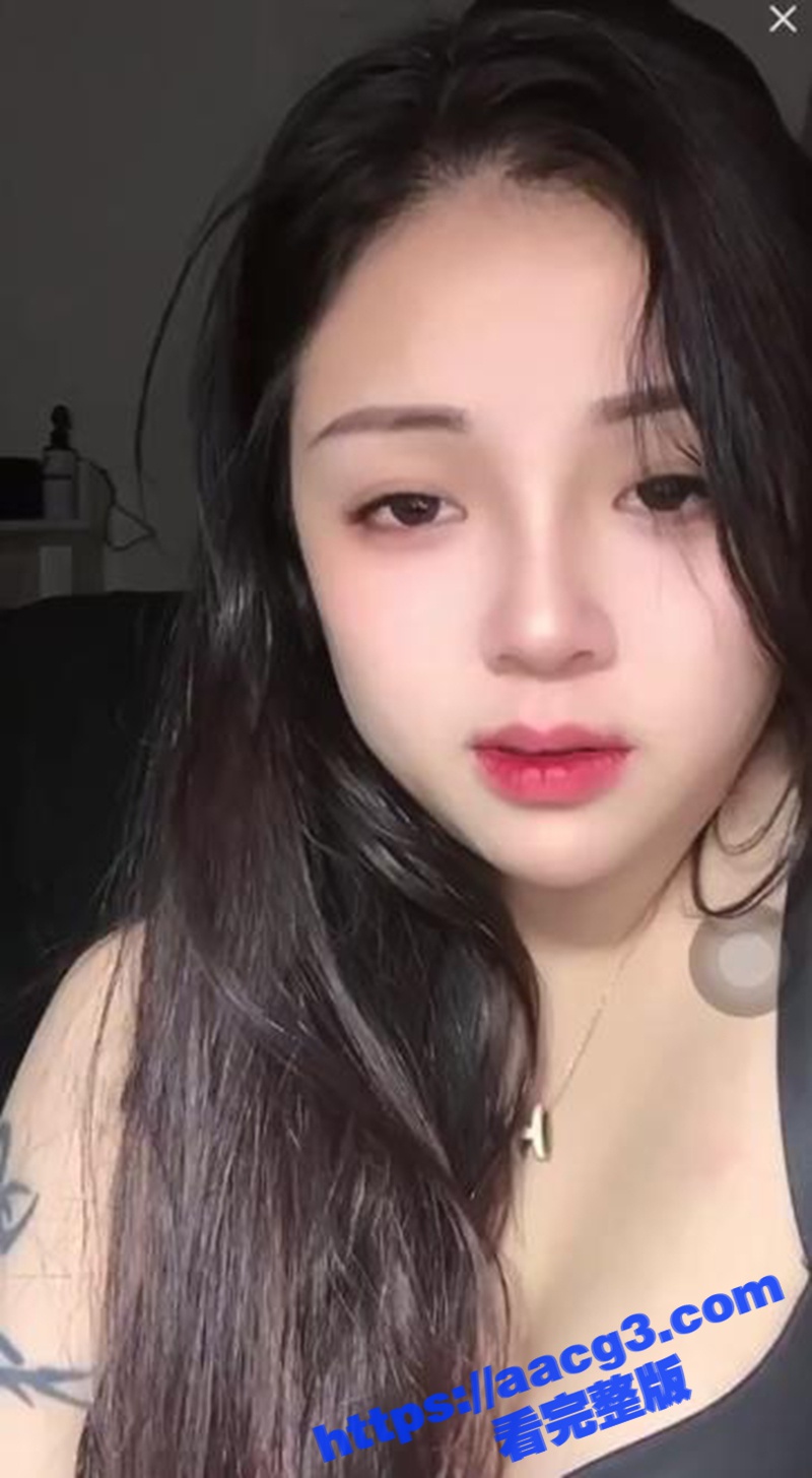 抖音主播走光露点合集视频 真是八仙过海各显神通 清纯女神竟也是擦边女 让人心跳加速