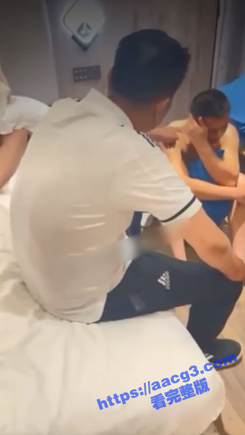 奸夫淫妇酒店开房被女相关图片