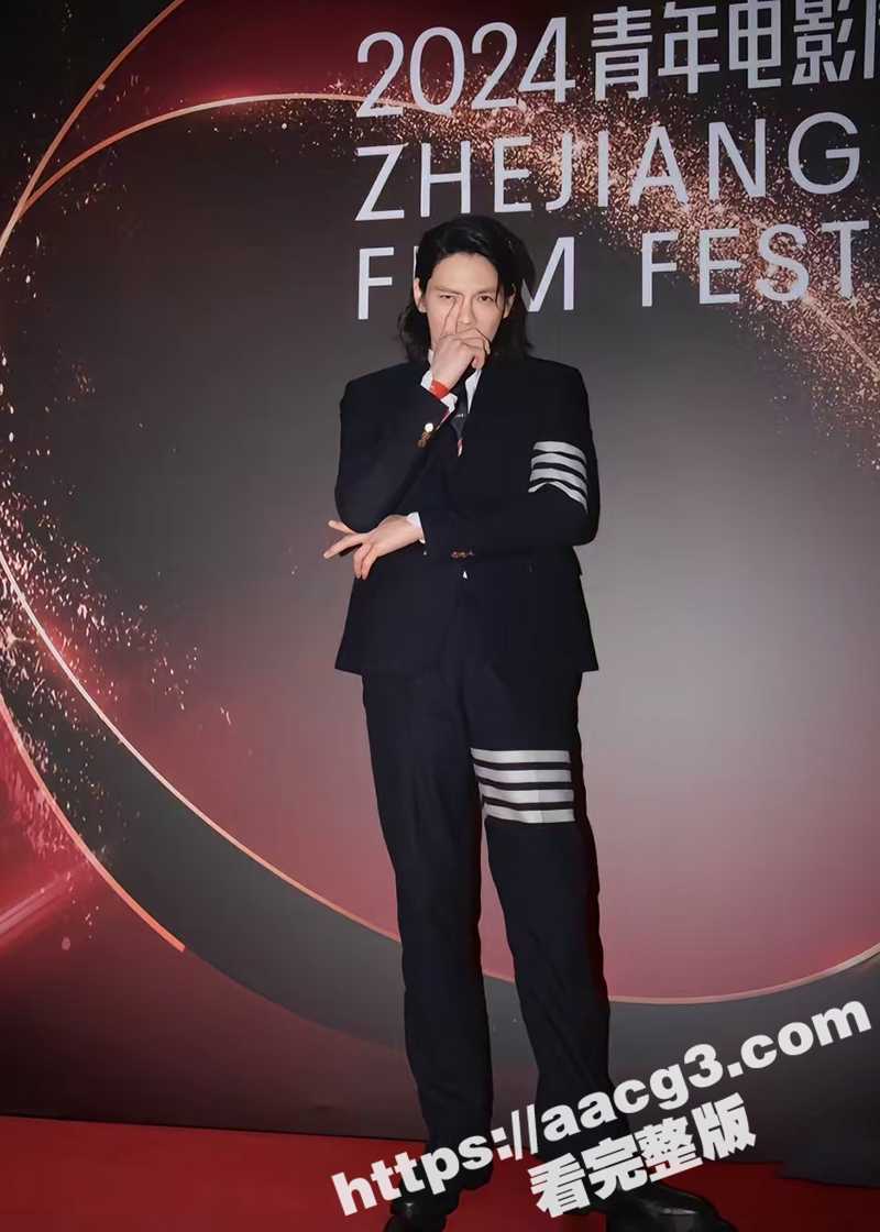 李小龙模仿者在模仿秀相关图片