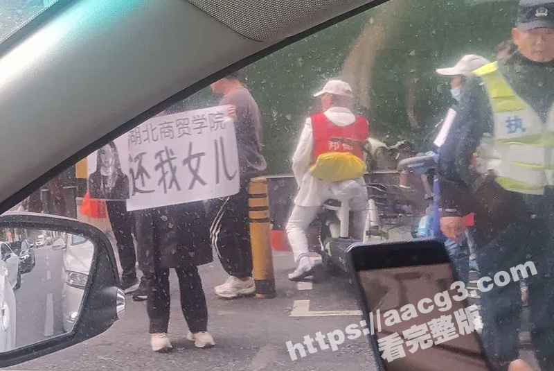 湖北商贸学院女生宿舍相关图片